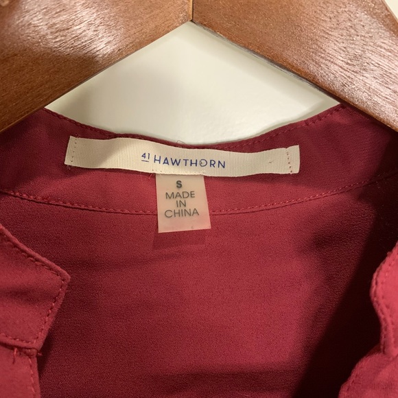41 Hawthorn Colibri Tab Sleeve Burgundy Blouse - Picture 3 of 6